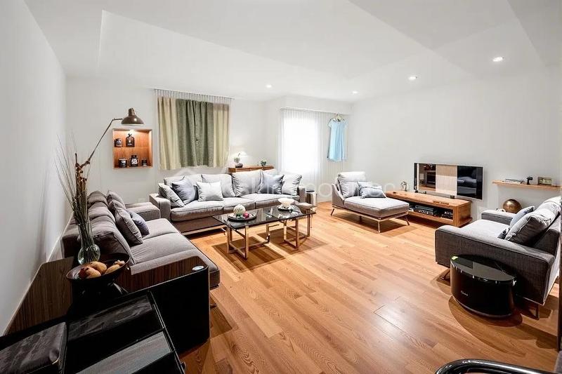 Maison - 177 m² - 6 pièces