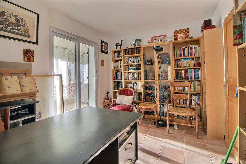 Maison - 220 m² - 6 pièces