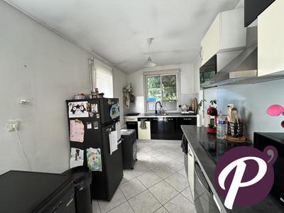 Maison traditionnelle - 145 m² - 4 pièces