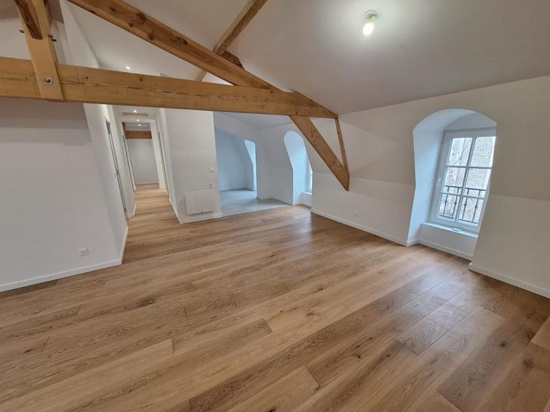 Appartement - 97 m² - 4 pièces