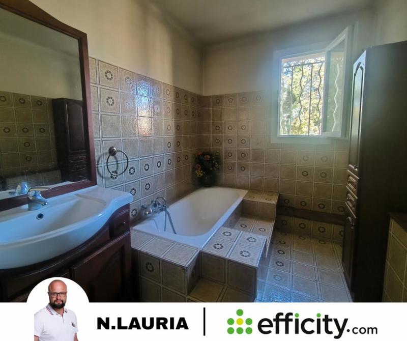 Maison - 167 m² - 6 pièces