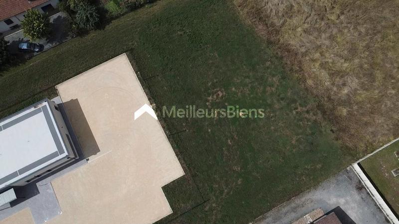 Local d'activité / Entrepôt - 162 m² - 4 pièces