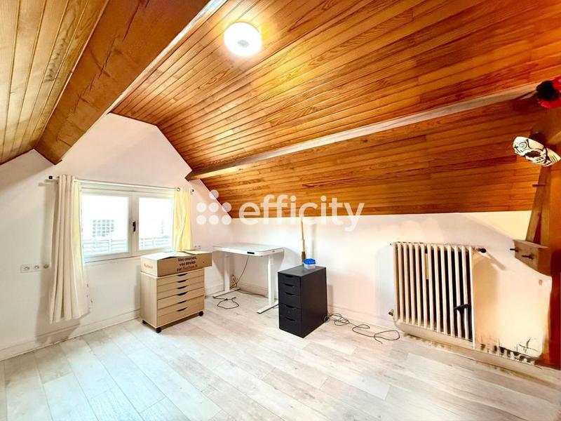 Pavillon - 194 m² - 8 pièces