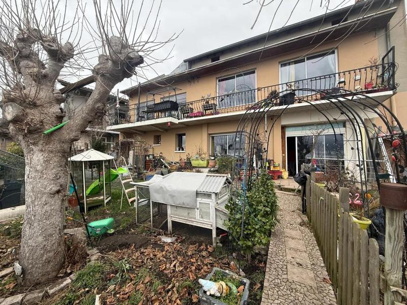 Maison - 422 m² - 13 pièces