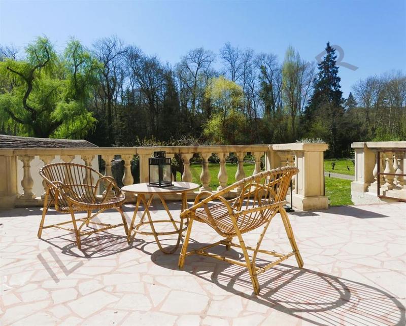 Demeure - 210 m² - 7 pièces