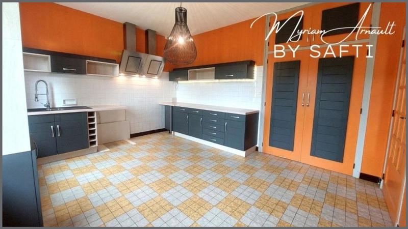Maison - 200 m² - 7 pièces