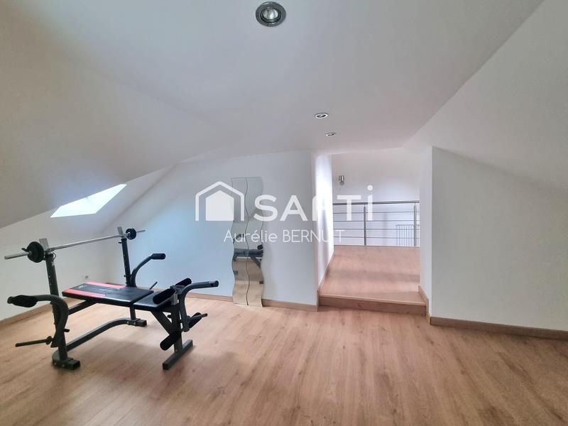 Maison - 194 m² - 8 pièces