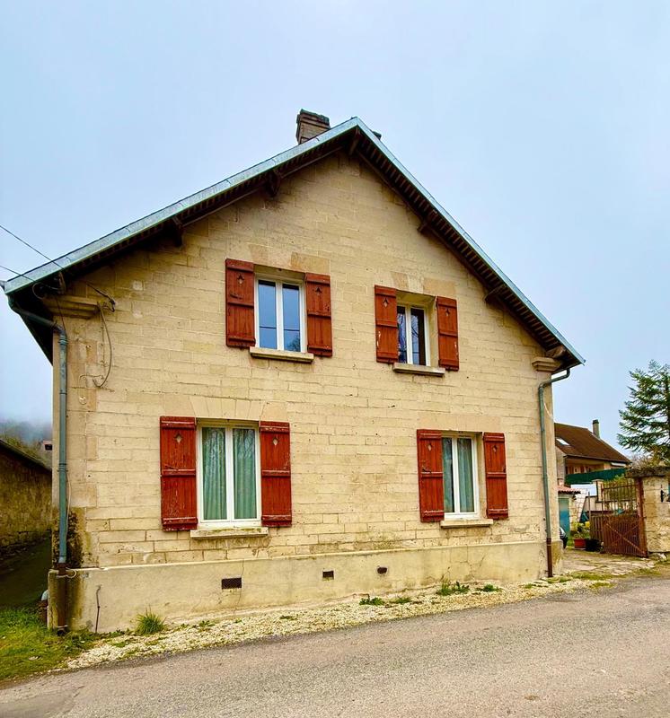 Maison - 84 m² - 4 pièces