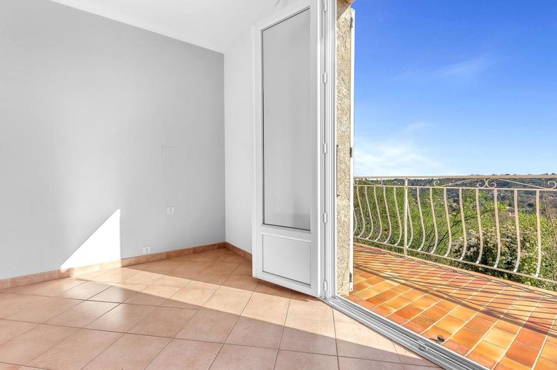 Maison - 152 m² - 7 pièces