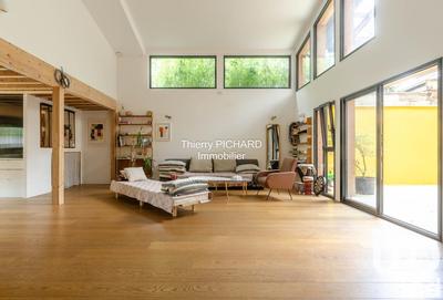 Maison de maîtres - 211 m² - 6 pièces