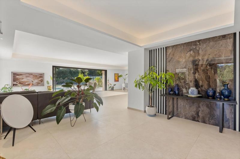 Villa - 326 m² - 9 pièces