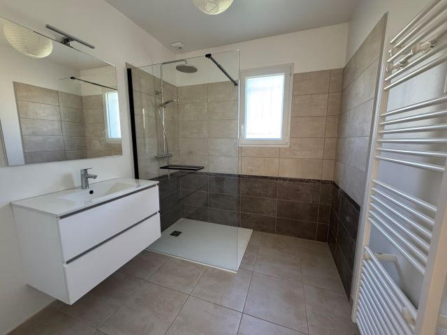 Maison - 92 m² - 4 pièces