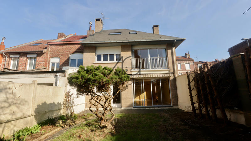 Maison - 147 m² - 5 pièces