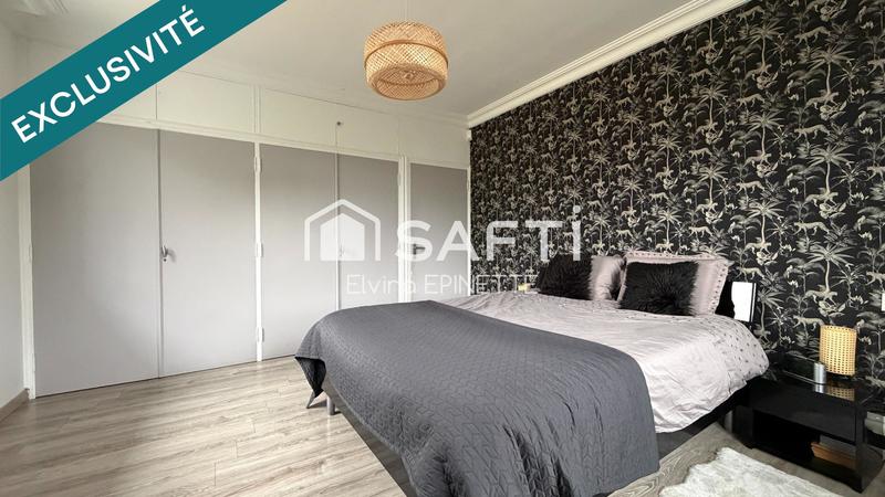 Maison - 259 m² - 7 pièces