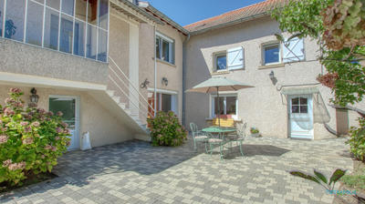Maison ancienne - 210 m² - 7 pièces