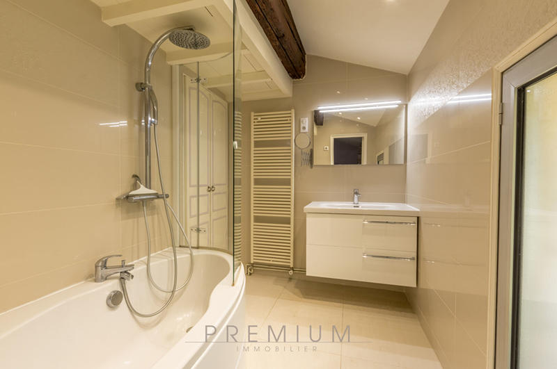 Maison bourgeoise - 318 m² - 11 pièces