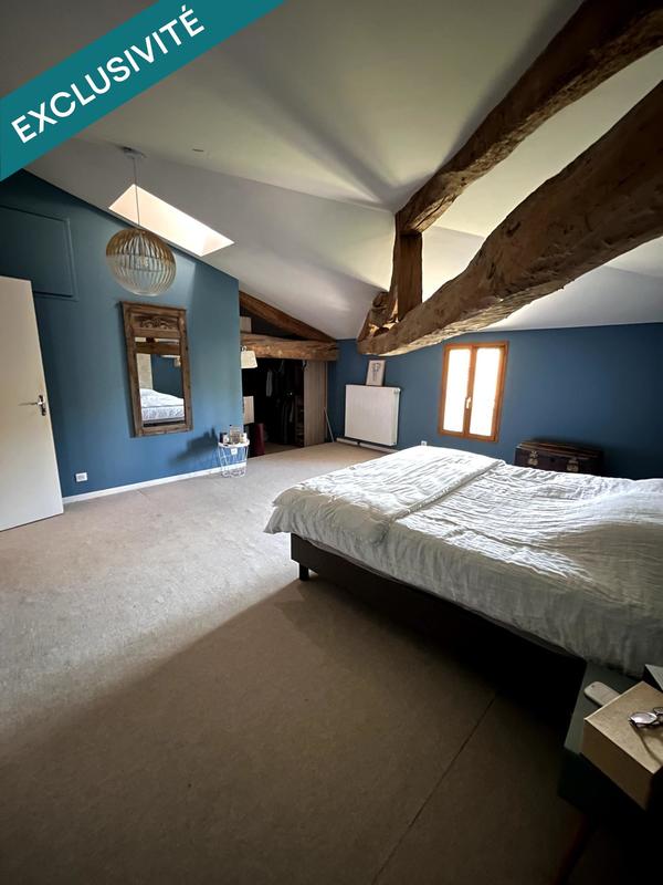 Maison - 220 m² - 7 pièces