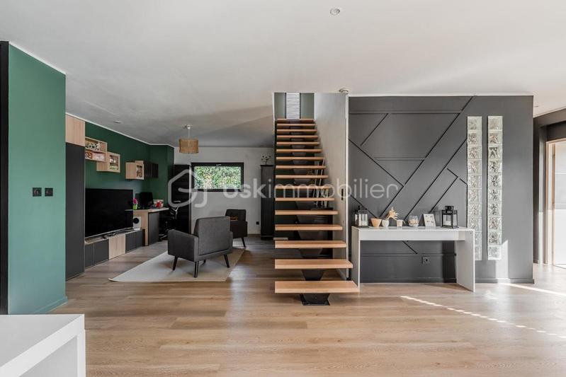 Maison - 163 m² - 5 pièces