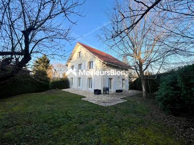 Villa - 175 m² - 8 pièces