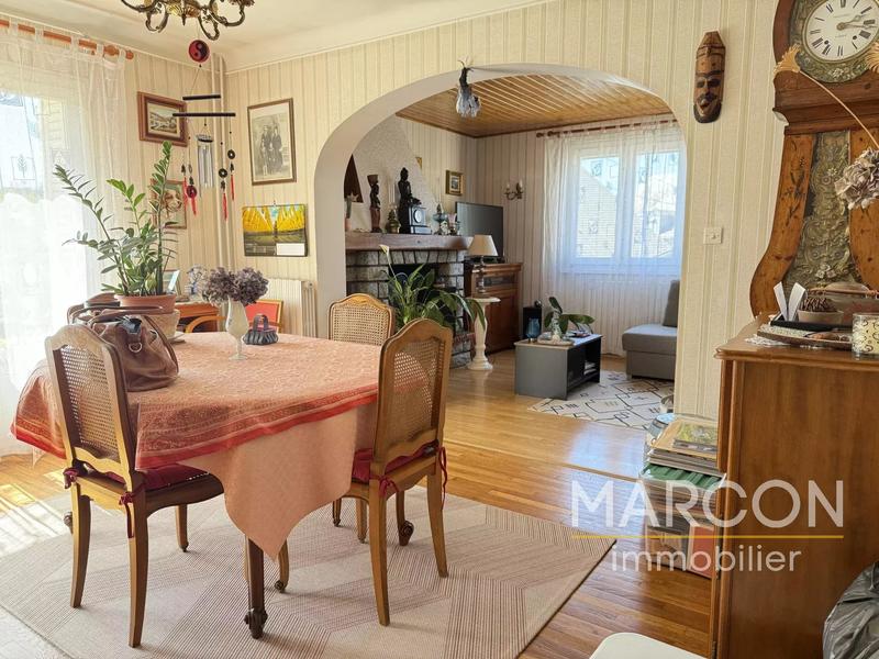 Maison - 143 m² - 7 pièces