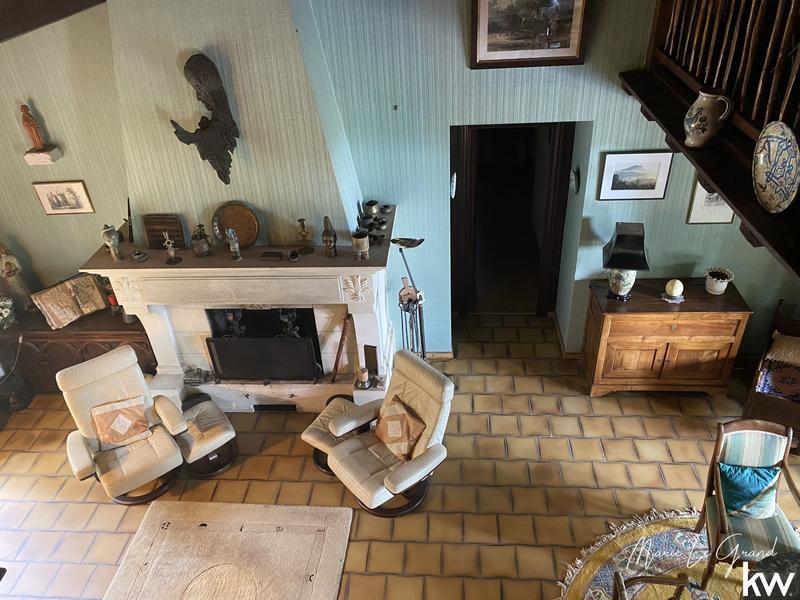 Maison - 201 m² - 7 pièces