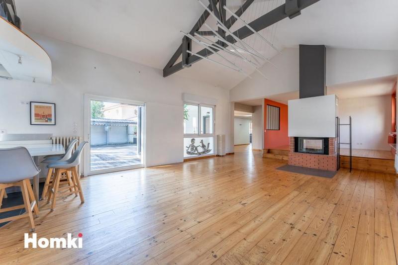 Maison - 210 m² - 7 pièces