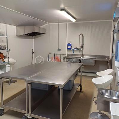 Bureau - 95 m² - 4 pièces