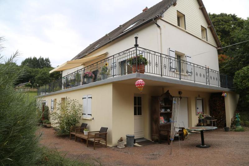 Pavillon - 270 m² - 7 pièces