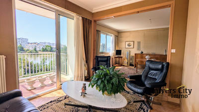 Appartement - 93 m² - 4 pièces