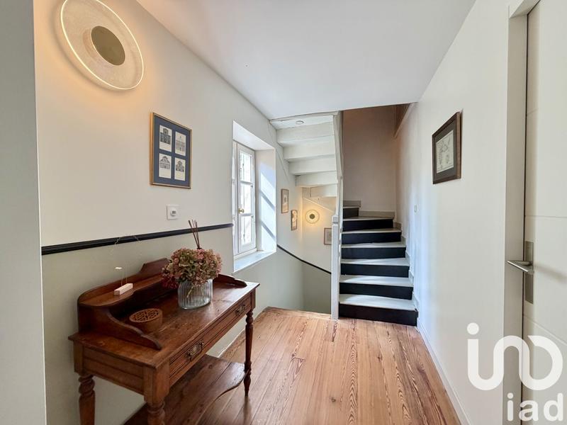 Maison - 272 m² - 5 pièces