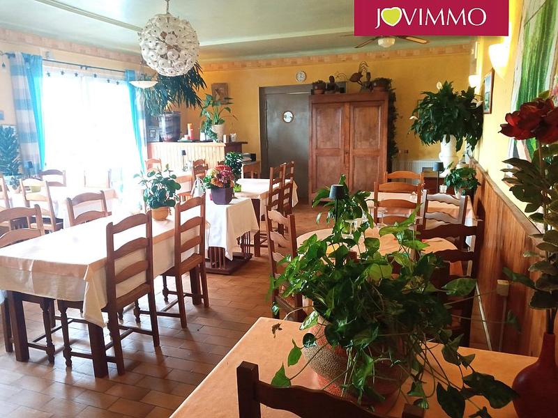 Magasins - 383 m² - 12 pièces