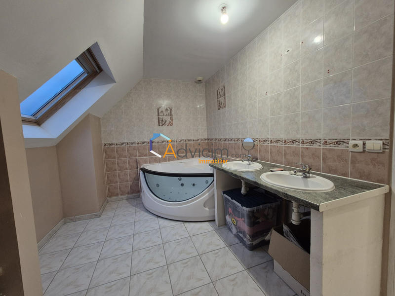 Maison - 105 m² - 5 pièces