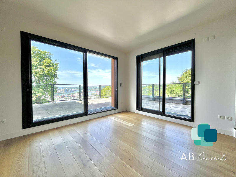 Appartement - 79 m² - 3 pièces