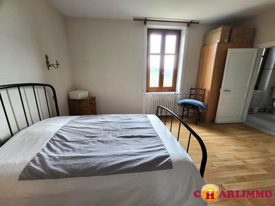 Maison traditionnelle - 182 m² - 8 pièces