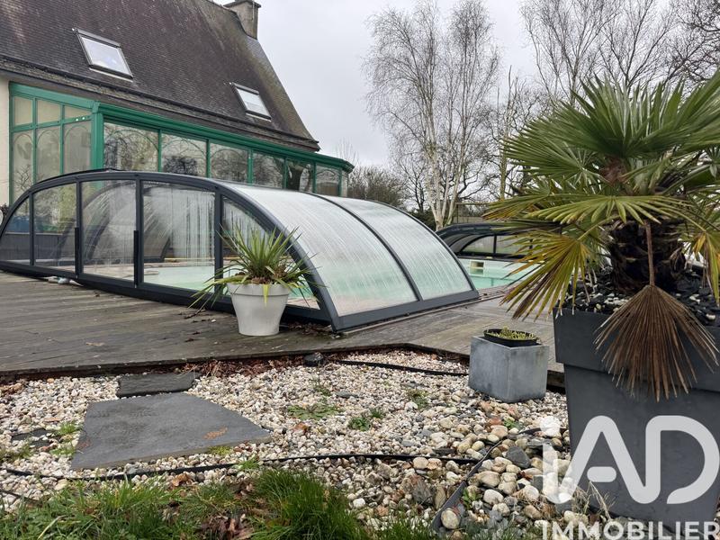 Maison - 217 m² - 7 pièces