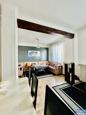 Maison - 199 m² - 10 pièces