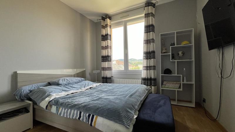 Maison - 330 m² - 10 pièces