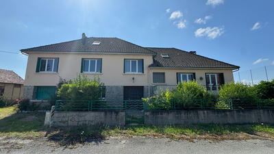 Maison - 235 m² - 10 pièces