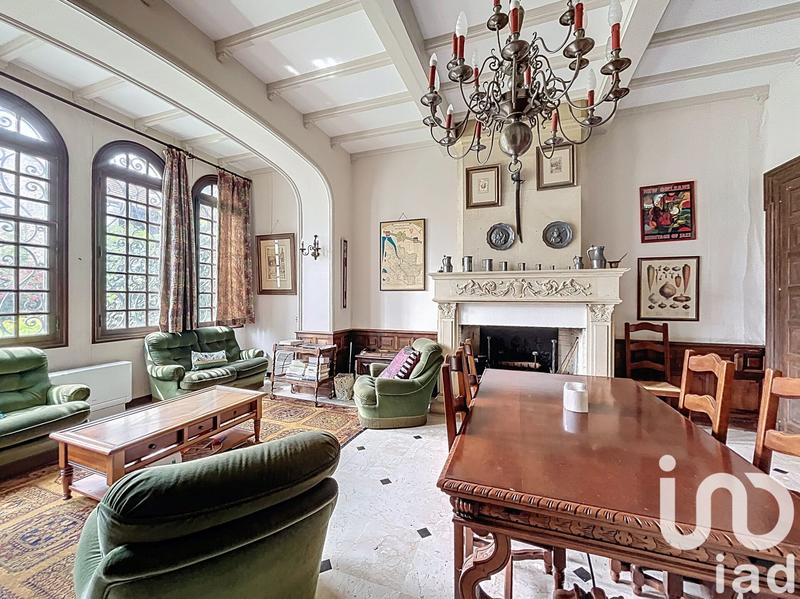 Maison - 323 m² - 9 pièces