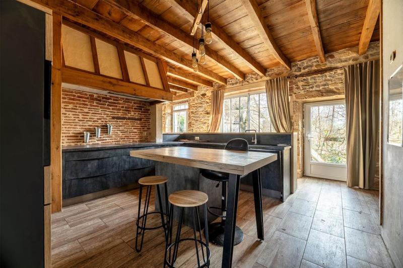 Maison en pierre - 160 m² - 6 pièces