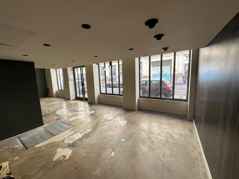 Bureau - 100 m² - 2 pièces