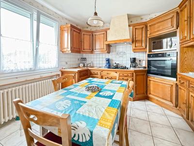 Maison - 98 m² - 5 pièces