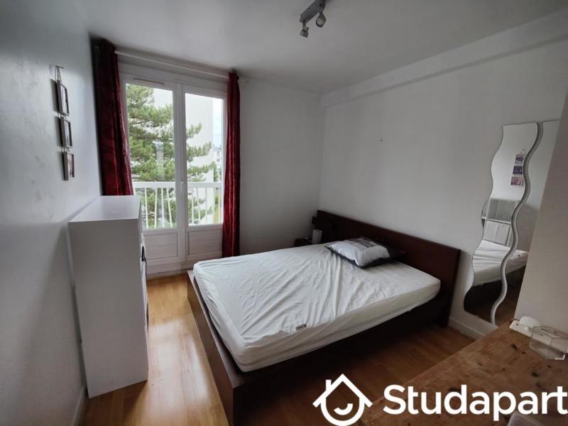 Chambre - 11 m² - 1 pièce