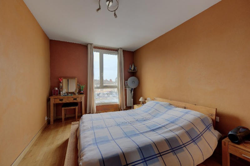 Appartement ancien - 95 m² - 5 pièces