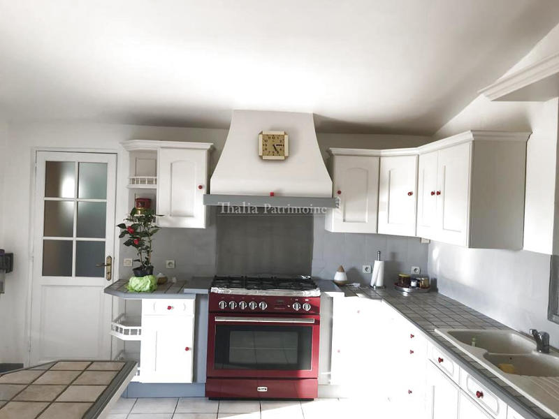 Maison - 380 m² - 14 pièces