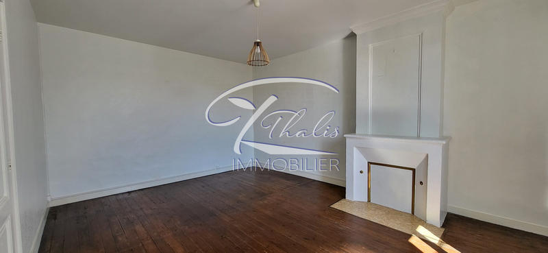 Maison ancienne - 201 m² - 7 pièces