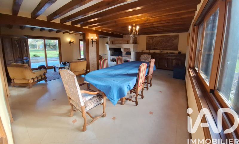 Maison - 186 m² - 8 pièces