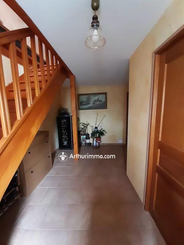 Maison - 203 m² - 6 pièces