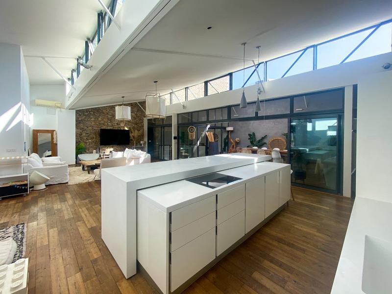 Atelier d'activités - 235 m² - 6 pièces