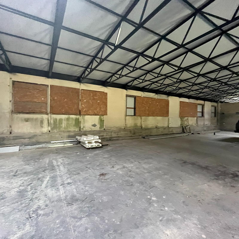 Terrain industriel - 2 747 m²